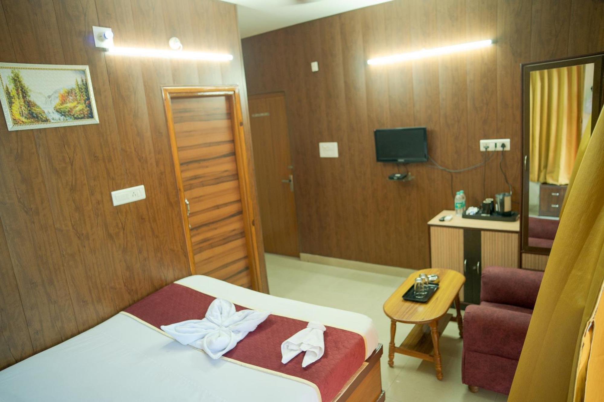 Hotel Ta-Tin Durgāpur Екстериор снимка