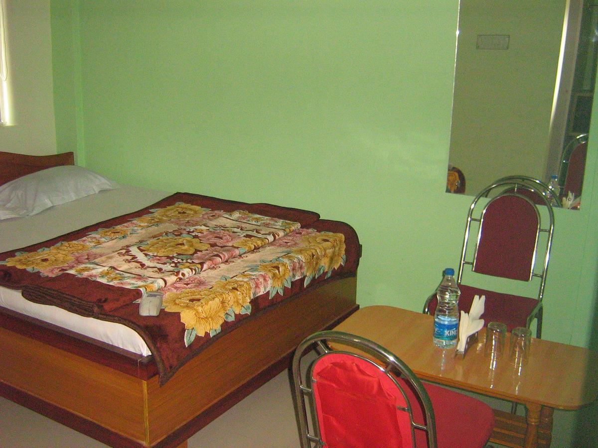 Hotel Ta-Tin Durgāpur Екстериор снимка